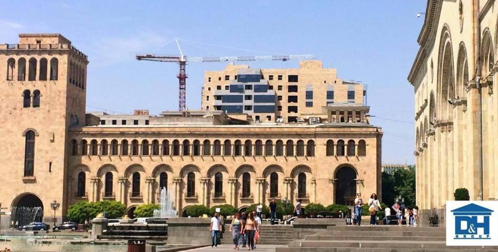 City Central Apartment Yerevan Bagian luar foto