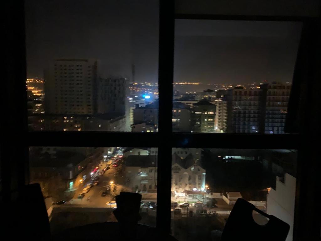 City Central Apartment Yerevan Bagian luar foto