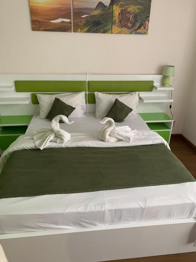 City Central Apartment Yerevan Bagian luar foto