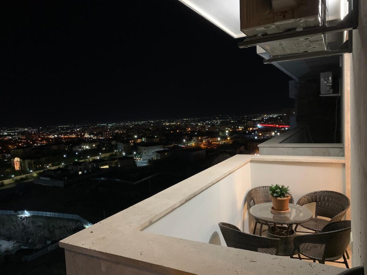 City Central Apartment Yerevan Bagian luar foto